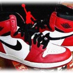 【イイ話】学生時代バスケ部に所属してた。チームメイトに家が貧乏な奴がいてバッシュが買えなかった。そこで私達は…