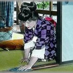 【ウザッ！】近くに住むトメ。呼ばれて行くたびに掃除を始め「きれい好きでしょ♡」アピール。今日も呼び出されると掃除中…ウザっ！…その時幼い娘が予想外の反撃を…