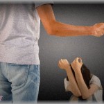 【胸糞注意】扉の向こうでは悲惨な虐待が行われているのに…。警察官の俺はその音を聞いているしかできなかった。今でも虐待する母親の子に放った言葉が忘れられない…。