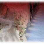 【クズ】一目惚れした女性と政略結婚に持ち込んだが逃げられたので、その妹に目をつけた男。またもや無理矢理結婚を取り付けいざ結婚式となったが、お手洗いに行った新婦が帰ってこない。篭城していると思いトイレの扉をこじ開けるとそこには…