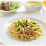 【結婚の愚痴】旦那の旧友が一緒にランチをしようということになり場所は向こうが決めると言っていたがその後一切連絡なし。うちは4か月の赤ん坊がいるからこっちで授乳などが出来そうな店に予約した。この件で旦那と喧嘩してすごく疲れてしまった…