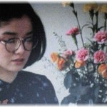 【ノロケ】眼鏡の、黒髪ひっつめの、肌の露出どころかブラウスまでほとんど隠れている服装の後輩同僚をデートに誘ってみた。当日出て来たのは日頃の姿とは全然違うモデルのような姿でだった。二度目のデートでは普段の姿で、それから何度かデートをして、母と妹に引き合わせたら、母は……