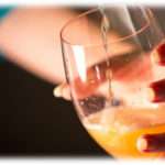 【因果応報】昔勤めていた会社の人から、とある男が亡くなったと聞いてシャンパンあけたったｗｗｗこの男の悪行を思えば祝杯をあげずにはいられないよ。さらに私は追い討ちをかけて･･･