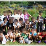 【不思議体験】小五から小六に上がる時、学校の統廃合で転校生が何人か来た。その中のYちゃんの写真を見た叔父が、「あれえ？　この子、俺が小五ん時、同級生だったよ？」と……