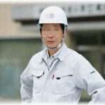 【嫌味ババア】私の父は某電気メーカーの工場長だった。父が定年まであと数年って頃に工場近くの家に引越しをしたら、隣人のおばさんが母にチクチク嫌味を言ってくる嫌なババァだった……