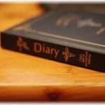 【夫婦】妊娠してから急に夫が冷たくなった。それから私は日記をつけることに。夫にしてもらったことや夫の好きなところなど、とにかく夫に関するポジティブな文章をたくさん。そして里帰りの日、私はわざとその日記を家のテーブルに置いてきた。