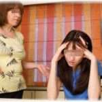 【相談】妊婦の嫁がつわり真っ最中なので俺が早めに帰宅して家事をしたりしているが、俺の伯母がそれを快く思ってない。昨日、家に押しかけてきた伯母が嫁に暴言を吐いたので頭に血が上っちゃって、嫁の男性遍歴を話しちゃったんだorz