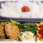 【イイ話】中学の先生に弁当もらったことあるんだけど、その先生他の生徒（ちょいグレてる）にも「そのパンうまそう。交換して」ってお弁当と取り替えたりしてた。その生徒はというと…