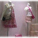 【愚痴】元旦那が、娘と面会のたびに娘の趣味じゃないものをプレゼントする。娘は押入れに放り込んだり、友達にあげたりとあまり教育上良くない気がする。でも元旦那は約束が違うってゴネる。どうすりゃいいのよ･･･。