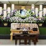 【スカッとするDQN返し】ウトの葬式をすっぽかして男と外泊し帰りに事故を起こしたバツイチ義姉。すべてのお金をトメさんに払わせようとしてるくせにあっけらかんとしている義姉と絶縁した。2年後、親戚の葬式にの場に婚約者を連れて義姉がやってきた。