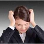 【モヤモヤがとまらない】「やる気がなくて成果も出さない社員はいらない」といきなり解雇された。いつも同期の中で成績が一番なのに・・・絶対あの子と間違われてる！！