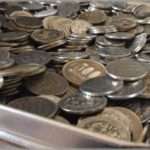 【ただのバカ】うちの店に中学生が両替に来た。数えてみると大量の小銭で4万円近くも。「こんなにどうしたの？」と聞いてみたら・・・