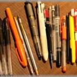 【ウザ友】頼んでもいないのにAから「はいこれ。二千円だった」と10本くらいペンを寄越こされた。