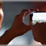 【嫁の不倫】出張から戻って家に入ろうとしたら嫁の喘ぎ声が聞こえた。iPhoneの動画撮影を起動しながら寝室へ行くと・・・