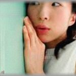 【修羅場】彼の部屋にお泊りした帰り道、携帯を忘れてきたことに気づいて引き返した。すると中から彼の声が・・・「うん、うん、さっき仕事終わったよ。ウチに来る？今から迎えに行くよ」