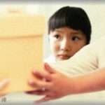 【DQNコトメ】娘たちに毎年プレゼントをくれるコトメ。今年もらったのは長女→1万くらいの服、次女→600円の服・・・もう無理！