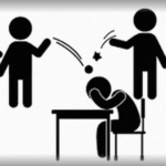 【イジメ】小学校の三年の時にかなりひどいいじめを受けていた。ベランダから飛び降りろの命令があって限界の私は飛び降りた。流石に学校で問題になりじめっこのリーダーが怒られたと夏休み明けに更なるいじめにあったがその時私は初めてキレた。