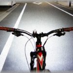 【胸糞】父親が癌で入院している時、夜中に病院で付き添ってる母親から電話がかかってきた。母「そろそろ来ておいて」父親の死を悟り自転車で向かっていたら警察官に呼び止められた。