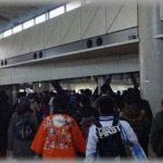 【友やめ】コミケで隣同士のスペースになった元友人A。「そんなに部数あったっけｗあ、緩衝材…いやｗごめん私失礼すぎｗ」「当日こっちの客がそっちにはみ出したらﾏｼﾞｺﾞﾒﾝ！苦情入れないでねｗ」結果は・・・