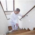 【愚痴】母親が電話で「階段が上れない」と何度も言うので、うざくなって「どうせ病院にも行ってないんでしょ」と言ったら案の定・・・