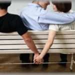 【因果応報】昔から幼なじみのA子、金持ちの息子B男、俺の3人でつるんでいた。高校でA子と付き合い、大学の時にB男と浮気して破局。B男が何度も浮気するってA子に相談持ちかけられてナイト気分の俺はA子と結婚したが・・・