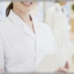 【目覚め】看護師の母は祖母の介護のため夜勤なしの病院に転職し、昼は働き夜は介護。祖母の死後、父の弟が癌になりまた介護。そして父は60歳で退職し母は57歳の頃、姉に彼氏ができたと知った父が言った一言で母が目覚めた。