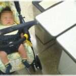 【ヒヤっとした話】レジでベビーカーを背中側に置いて支払いを済ませて帰ろうとしたら、一瞬のうちにベビーカーが息子とともに消えてしまった！