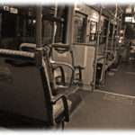 【衝撃体験】高校時代、バスに乗っていたのが私一人だったとき、途中の墓地でバスが止まった。その時運転手さんから発せられた言葉にゾッとした。しかもこの話には続きがあって…。