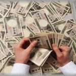 【青天の霹靂】旦那の父親が亡くなった。姑も数年前に他界していたのでその後の事を私たち夫婦であれこれやっていたら、超絶貧乏とだけ聞いていた旦那実家で苦労した旦那も驚愕の隠し財産が出てきて…