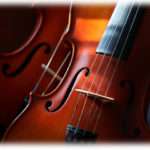 【スカッとする話】うちの親戚は仲がよく、本家だのなんだのっていう家柄でもない。なのに従兄弟の嫁が赤ちゃんを産んだ途端に「本家長男の嫁」を主張しだして、祖父から譲り受けた私のヴァイオリンを、本家のものだから私によこせと言ってきた。みんなで説得しても聞く耳を持たないので、私は知り合いのヴァイオリン工房で新人さんが適当に作った試作品を貰ってきて、祖父のだと嘘ついて献上。これで話は終わるはずだったんだけど…。