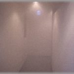 【惨事】家で夕飯を食べた後のんびりしていたら、何やら焦げ臭い…その後匂いは消えるどころかどんどん強くなっていき玄関を開けたら、なんと煙で真っ白…！！