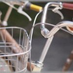 【馬鹿夫婦】嫁が娘の同級生母の自転車から買い物袋を盗み、事後強盗罪とかで現行犯逮捕された。娘は泣いて両親は離婚しろ！と怒鳴っているが納得いかない。