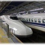 【キチガイ】指定席を取って新幹線に乗ったんだけど、席に座ってウトウトしていたら30代くらいの女＆母親＆子供が私に近づいてきて「そこどいてくんない！？」と言ってきた。その後ベラベラと話してきた謎理論に私イラッ。