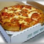 【黒い過去】職場の先輩女子に嫌われ、いびられていた。その人はヨン様のファンだった。ある日ピザを取ったときにおまけにヨン様のマグネットがついてきた。そのマグネットをその先輩の引き出しにつけておくと予想通りの反応をした。