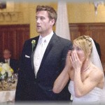 【最悪】とある結婚式の話。結婚式当日、読んでもいない新郎の先輩という者が突然「おめでとー！！」とかいいながら現れた！席もないし追い返そうとしても食い下がられ、渋々席を用意したんだけど…その後の行動がとんでもなかった！！