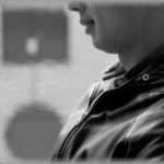 【誰にも言えない】小学生の頃、家の隣に高校生のお兄ちゃんが住んいでた。両親達も仲良くて、夏になると一緒に佐渡島へ旅行に行った。大部屋に両家族が一緒に雑魚寝状態だったのだが・・・