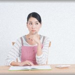 【脱力】俺が酔っ払って帰ってきて「もう仕事辞めてやる！」と喚いていたのを真に受けたらしい嫁。朝起きると家計簿とともに枕元にいて深刻そうな顔で「三ヶ月は大丈夫ですが、それまでに新しいお仕事を見つけて下さい」と言ってきた。そんな嫁のつけた家計簿を見ると…