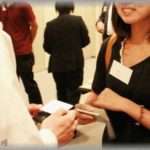 【馬鹿ウトメ】高卒の私を何かと見下すウトメ。お祝いパーティーの席で、私がお偉いさんたちと名刺交換していると「何みっともないことしてるんだ！」と真っ赤になって私の手をぴしゃりと叩いた。そしたら・・・