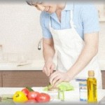 【自業自得】アトピーで肌荒れが酷かった同僚が、付き合い始めた彼氏の手料理を食べるようになったら、みるみるアトピーが治りキレイになった。その後彼氏と結婚、会社でも昇進して順風満帆。ところが・・・