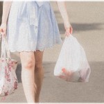 【修羅場】中学生の頃、スーパーで買った惣菜をオバさんに盗られかけた！騒ぎを聞きつけた店員がオバさんの味方をし、私たちを泥棒呼ばわりしだした！