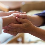 【エネ夫】旦那が心臓の手術で入院したんだけど、姑が泊りこんで世話をしてる。「息子のパンツは私が洗うからあなたはもういいわ」だって。「姑さんも疲れるし、帰ってもらって夫婦で乗り切りたい」と旦那に言うも…。