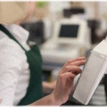 【報告者が…】勤務中、父が倒れて危険な状態だと連絡入った。休みを変わってもらおうとKに連絡すると、嬉しそうな声で拒否され「前にご自分がしたことをお忘れですか？」と言われた！