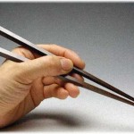 【なれ初め】嫁「箸の持ち方すごいな」俺「育ちが悪いせいか食べ方汚いってよく言われる」嫁「それは別に関係ないし、今からでも治せるじゃんｗ」