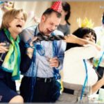 【クソ寒い結婚パーティー】結婚披露パーティーに招待され、事前に新婦からメールが来た。「新たな出会いの場にしたい。彼氏募集中か教えて」私「ご存知の通り既婚者です」→嫌な予感は的中し・・・