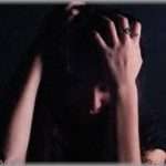 【酷い話】前の職場の上司が訪ねて来て、ドアを開けたら一瞬のうちに襲われた。多分、妊娠した。事件後すぐに警察に行ったんだけど「でも自分でドアを開けたんでしょ？」と言われ・・・