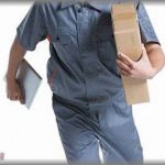 【モヤモヤする話】家で宅配物を待ってたら、駐車場に宅配便トラックが停まり、配達員が走ってくるのが見えた。受け取る準備をして待ってたんだけど、いつまでたってもインターホンが鳴らない。おかしいなと思って玄関に行ってみたら・・・