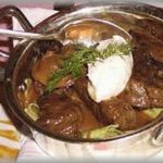 【冷めた話】彼氏のリクエストで、手間暇かけてビーフストロガノフと角煮を作った。味見で少し食べさせたら、ニコニコしながら「これじゃお嫁さんにはしてあげられないよ？及第点には足りないねw」と流し台に料理を捨てた。唖然とする私に向かって、さらに追い打ちの一言を・・・