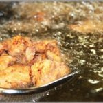 【激冷め】初めて彼氏に手料理を振舞おうとしてから揚げを作った→揚げはじめたら彼がキッチンに入ってきてかたっぱしから食べていく。