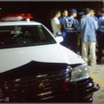 【キチ】いつものように夜10時過ぎにバイトから帰ると、マンションの前にパトカーが停まり、周りに人だかりが。何かあったのかな？と近寄ったら、ご近所さんたちが飛んで来て「大丈夫だった？！」と質問責めに。事態が飲み込めずｱｳｱｳしてたら・・・