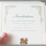 【因果応報】昔、精神的な病に追いこむほど俺をいじめた同僚から結婚招待状が届いた。何か裏があるんじゃないかと思って放っておいたら、電話がかかっきて「懐かしいな。なんとか都合つかないか？」と食い下がって来たけど、理由をつけて断った。後日、昔の上司に同僚の結婚式の話を聞くと・・・